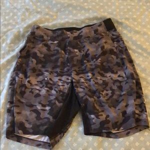 LuLuLemon THE SHORT men’s medium